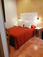 Hostal Las Fuentes - Adults Only
