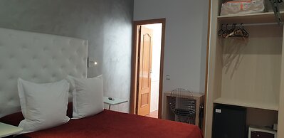 Hostal Las Fuentes - Adults Only