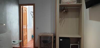 Hostal Las Fuentes - Adults Only