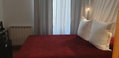 Hostal Las Fuentes - Adults Only