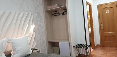 Hostal Las Fuentes - Adults Only