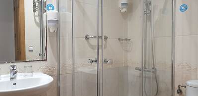 Hostal Las Fuentes - Adults Only