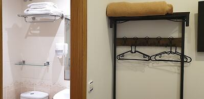 Hostal Las Fuentes - Adults Only