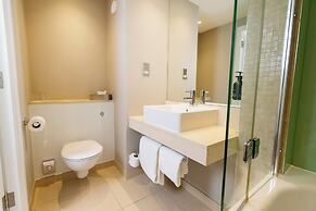 Holiday Inn Manchester-Media City UK by IHG