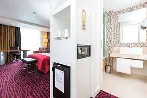 Holiday Inn Manchester-Media City UK by IHG