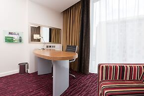 Holiday Inn Manchester-Media City UK by IHG
