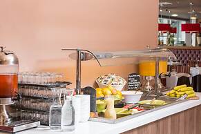 Holiday Inn Manchester-Media City UK by IHG
