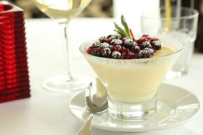 Holiday Inn Manchester-Media City UK by IHG