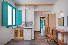 Nissia Beach Apartments and Suites