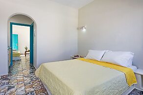 Nissia Beach Apartments and Suites