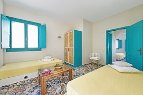 Nissia Beach Apartments and Suites