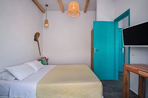 Nissia Beach Apartments and Suites