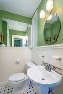 Cedars of Williamsburg Bed & Breakfast