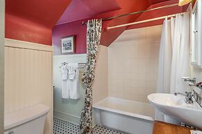 Cedars of Williamsburg Bed & Breakfast