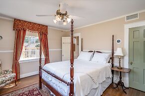 Cedars of Williamsburg Bed & Breakfast