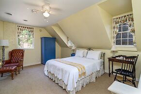 Cedars of Williamsburg Bed & Breakfast