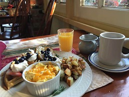 Cedars of Williamsburg Bed & Breakfast