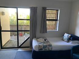 Wrights By The Sea Motel