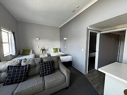 Wrights By The Sea Motel