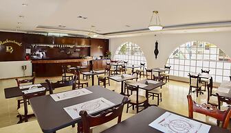 Hotel Plaza Versalles