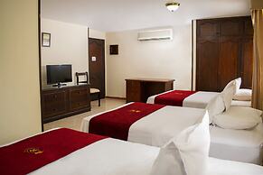 Hotel Plaza Versalles