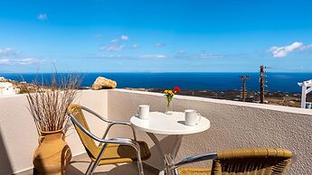 Hotel Thira