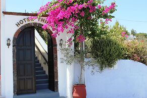 Hotel Thira