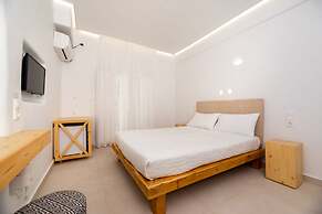 Hotel Thira