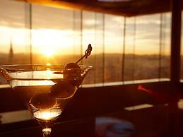 SO/ Vienna