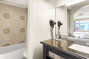 Econo Lodge Galveston Seawall