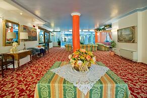 Hotel Ferrari