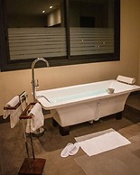 Safari Hotel
