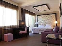 Safari Hotel