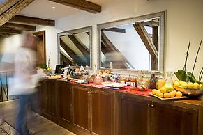 Miss Sophie's Charles Bridge