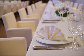Hotel Martinis Marchi