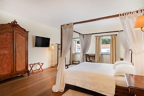 Hotel Martinis Marchi