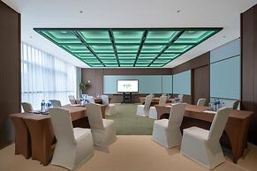 Holiday Inn Beijing Focus Square by IHG