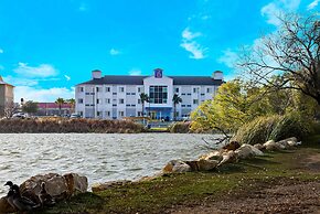 Motel 6 Eagle Pass, TX - Lakeside