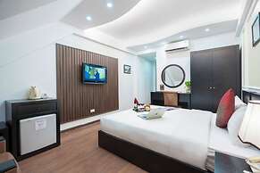 Golden Lotus Legend Hotel