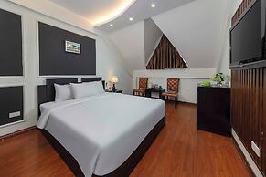 Golden Lotus Legend Hotel