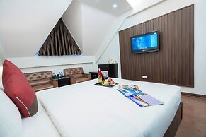 Golden Lotus Legend Hotel