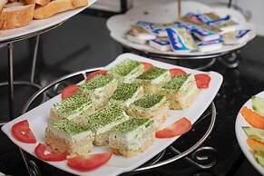 Golden Lotus Legend Hotel