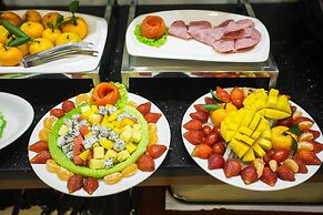 Golden Lotus Legend Hotel