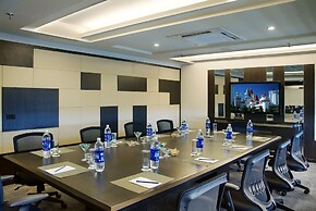 Goldfinch Hotel Delhi NCR