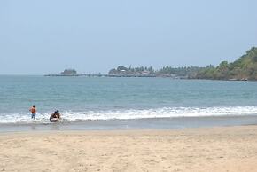 Sandalwood Hotel & Retreat