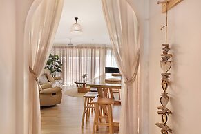 Beachside Resort - Kawana Waters