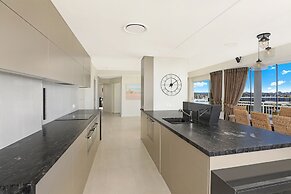 Beachside Resort - Kawana Waters