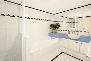 Beachside Resort - Kawana Waters