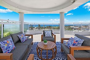 Beachside Resort - Kawana Waters