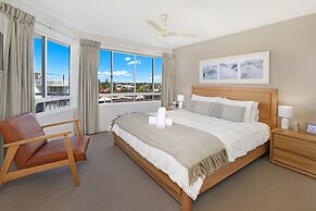 Beachside Resort - Kawana Waters